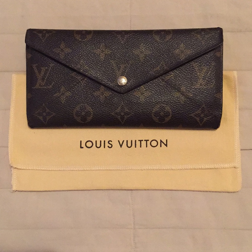 Authentic Louis Vuitton Origami Long Wallet - Picture 2 of 8